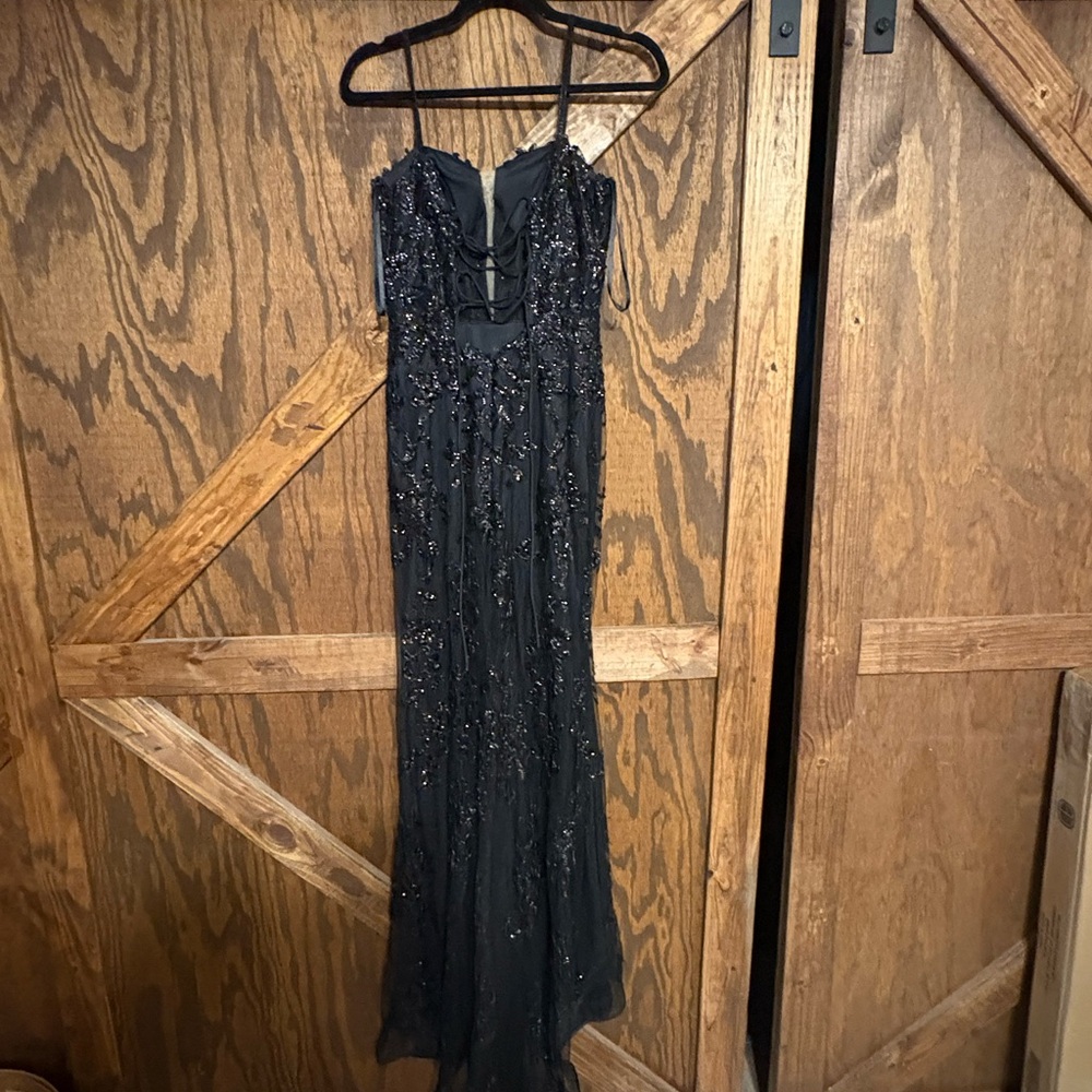 Black Sleeveless Spaghetti Strap Bodycon Gown - Picture 5 of 6